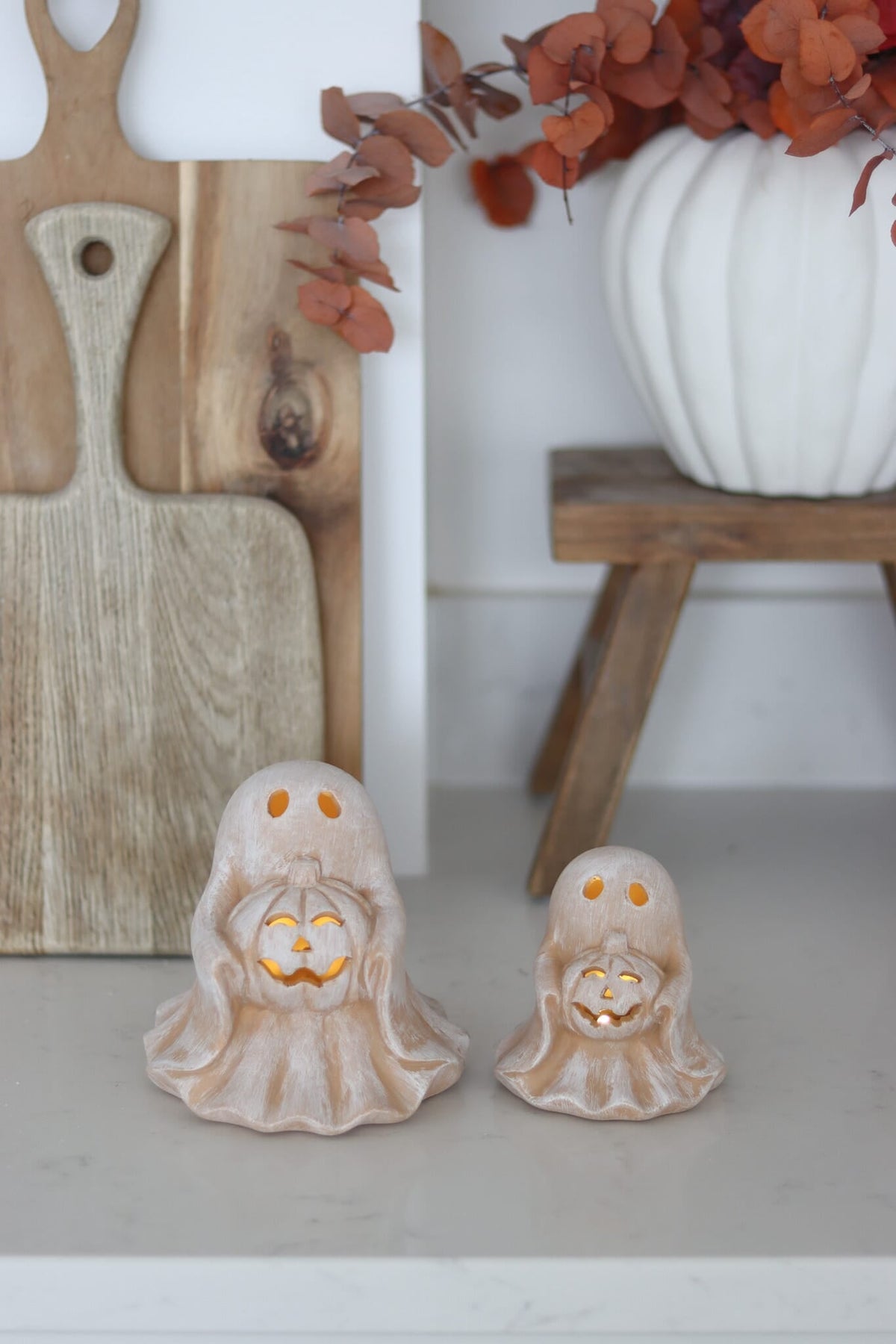 Set of 2 LED Terracotta Ghosts Holding Pumpkins