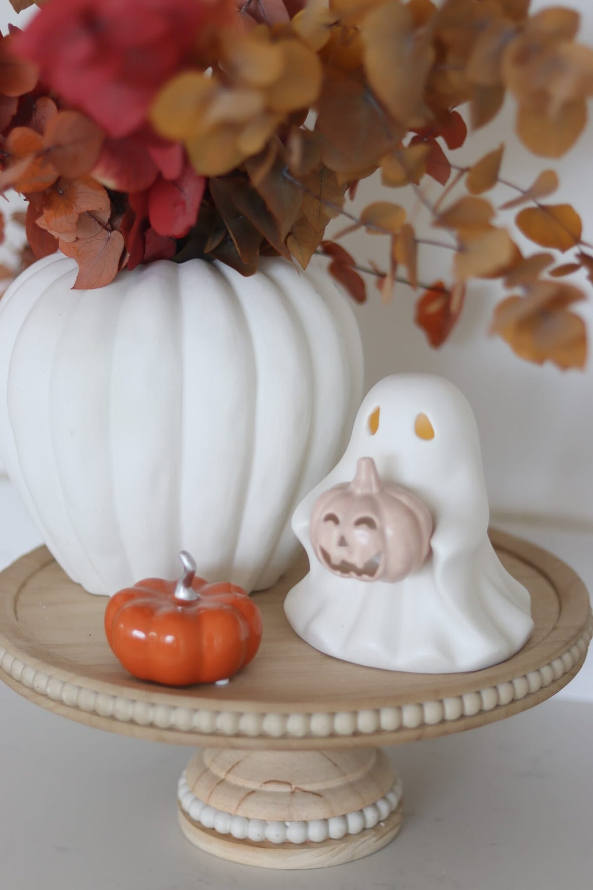 LED Ceramic Ghost - Holding Pumpkin