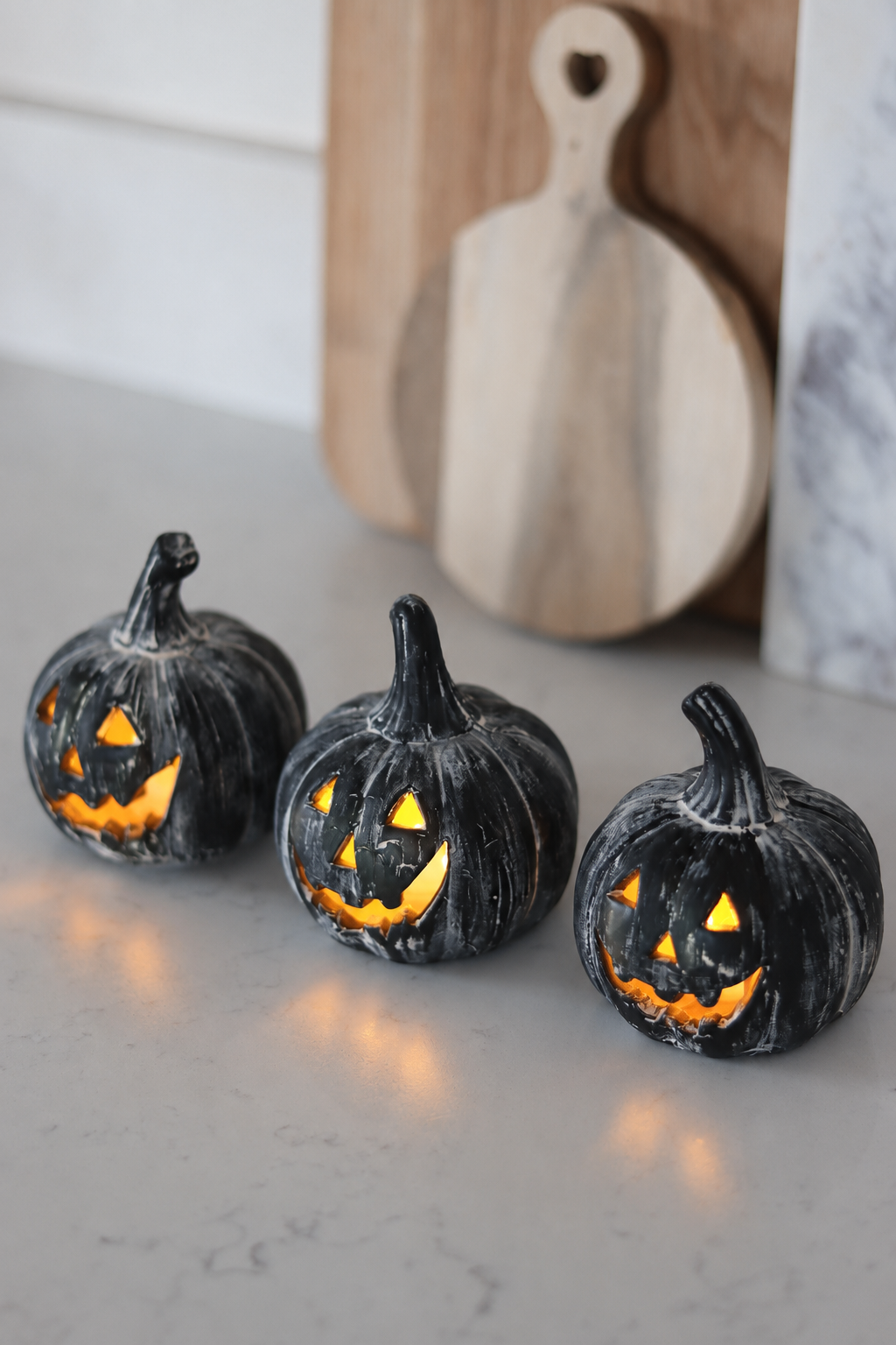 Set of 3 Mini Jack O Lanterns – Black