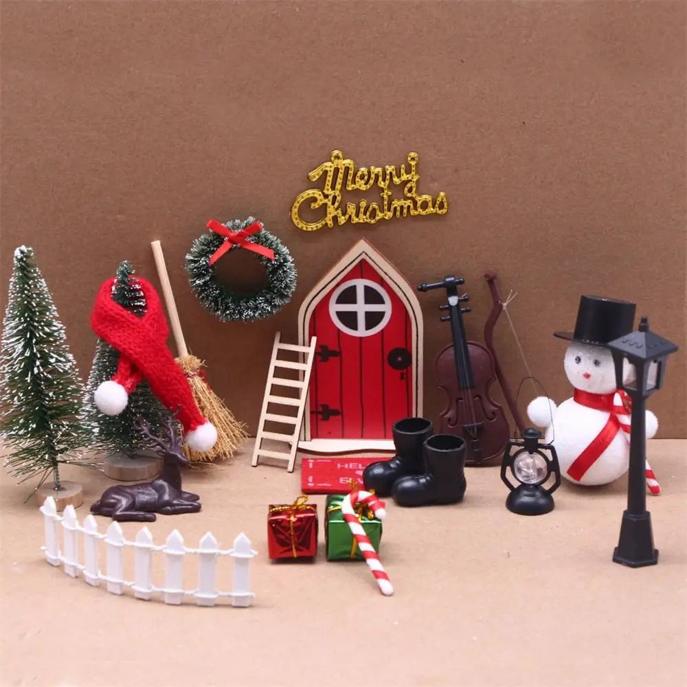 Christmas Accesories String Hat DollHouse Elf Kit Wreath Mini Tree Fairy House Simulation Scene Model Miniature Elf Door